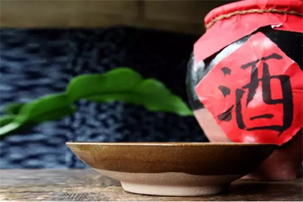 1575016829497146.jpg 秋季喝點(diǎn)白酒對(duì)養(yǎng)生大有妙處38.jpg